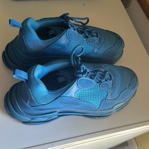 Triple s balenciagas size 45 worn twice